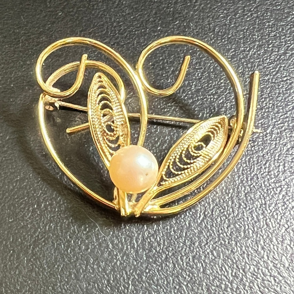 Vintage Freeform Faux Pearl Brooch Open Gold Tone Metal Work Pin